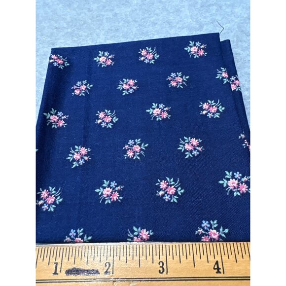 Vintage Peter Pan Fabrics 18x22 Cotton Fat Quarter Floral Navy Print Fabric - Picture 2 of 5